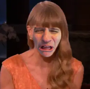 Taylor RichHudson Swift cry bullying.